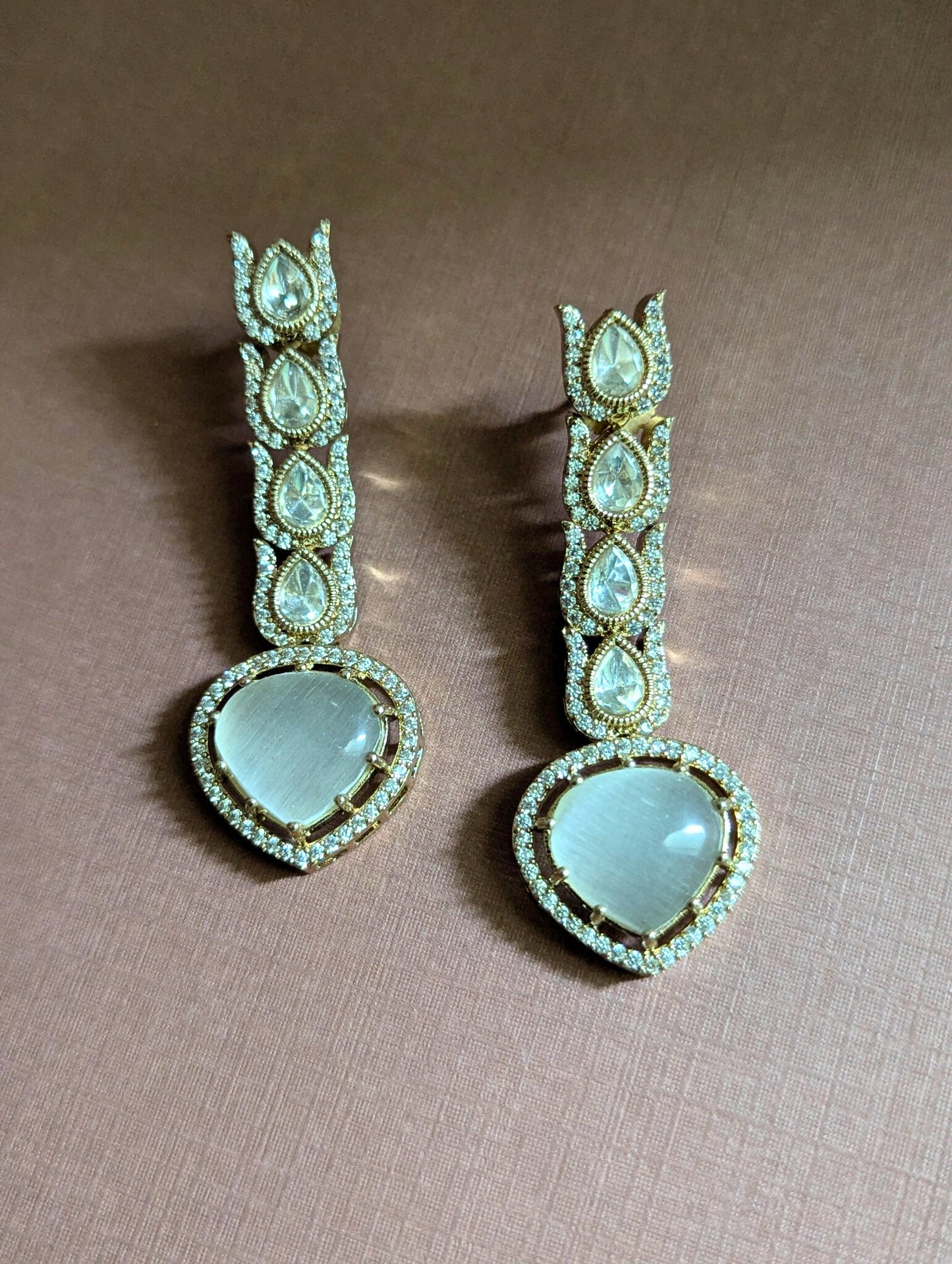 Snake Style Polki Necklace Set with Grey Stone